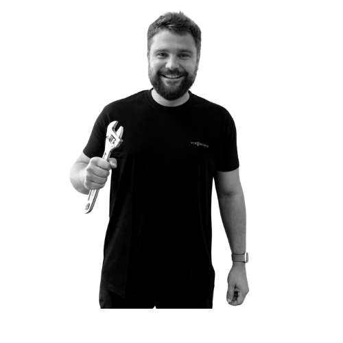 Tomáš – Jednatel společnosti